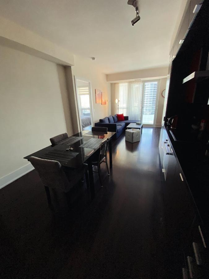 טורונטו Luxury Condo On Cn Tower מראה חיצוני תמונה