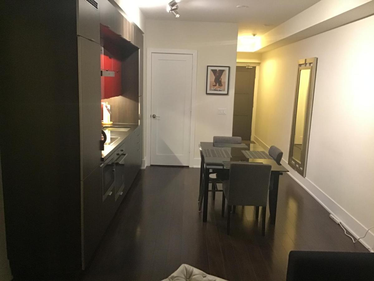 טורונטו Luxury Condo On Cn Tower מראה חיצוני תמונה